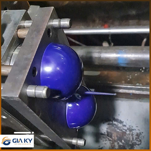 Gia công khuôn mẫu